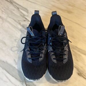 Team Curry Flow 10 men’s basketball shoes.  Men’s size 10